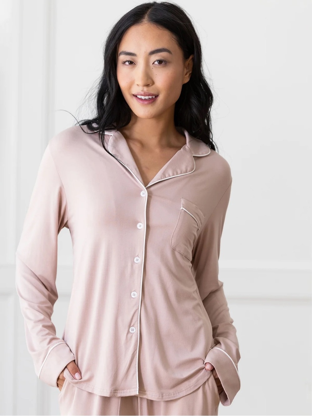 Cozy Earth Women's Classic Button-Front Pajama set in Blush